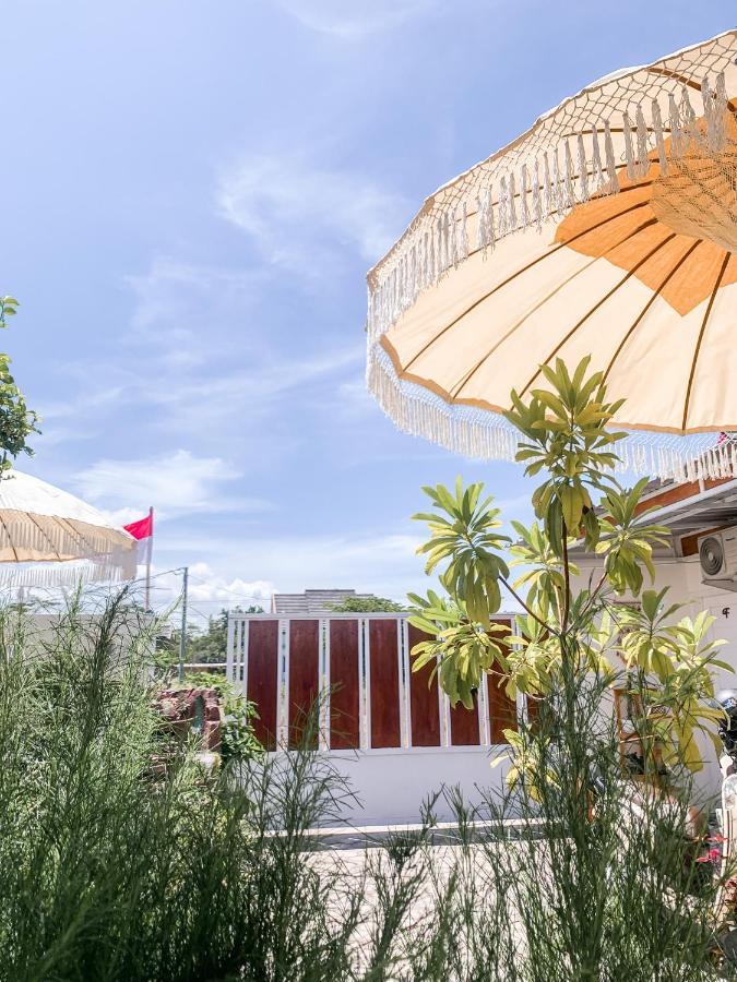 Tropical Paradiso Homestay Banyuwangi  Exterior foto