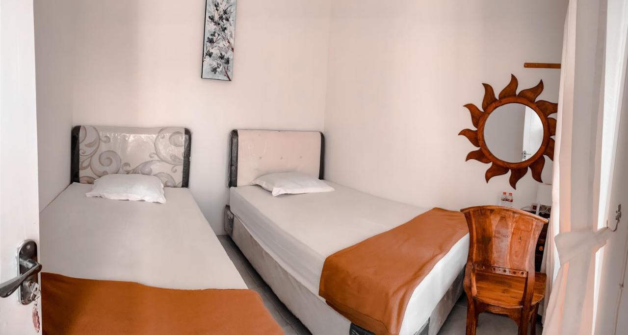 Tropical Paradiso Homestay Banyuwangi  Exterior foto