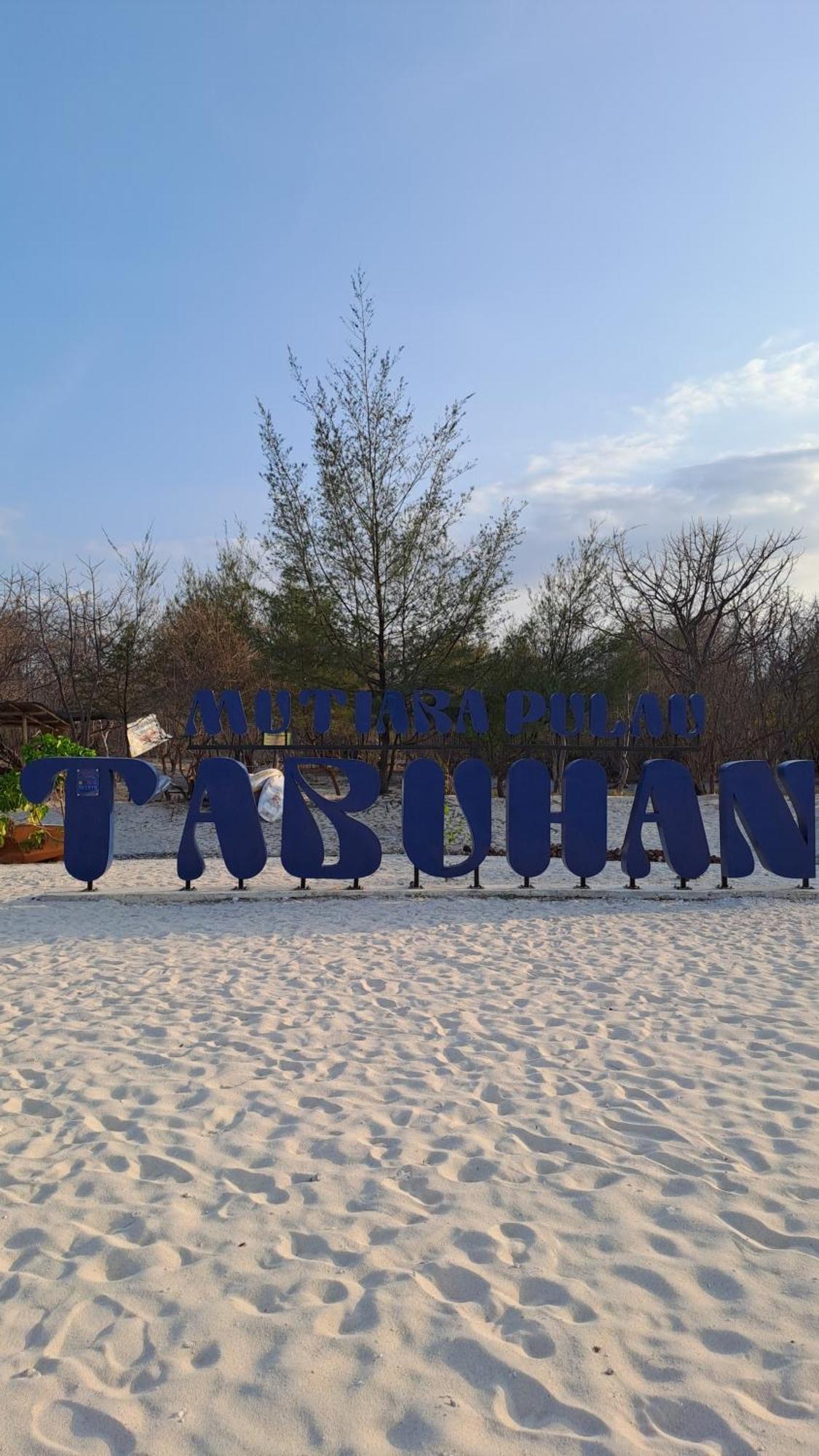 Tropical Paradiso Homestay Banyuwangi  Exterior foto
